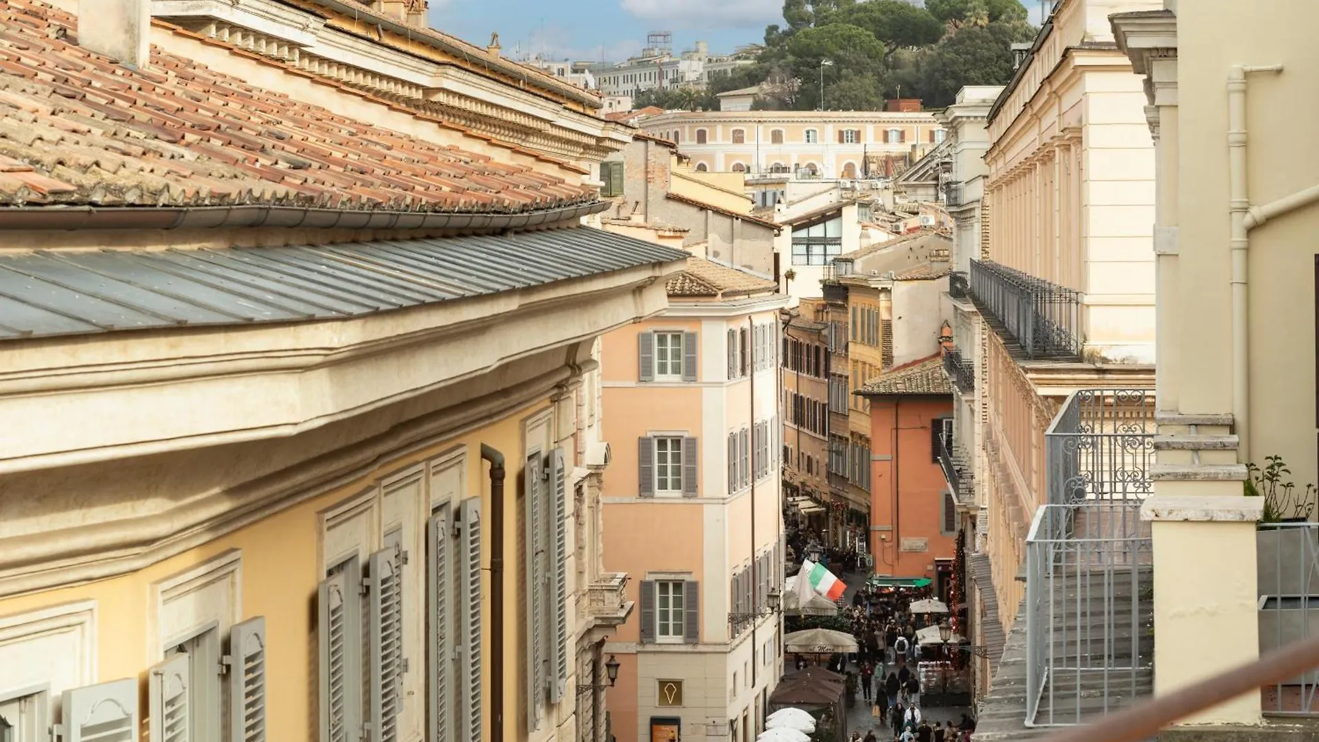 Trevi Charming Penthouse Apartment Rome